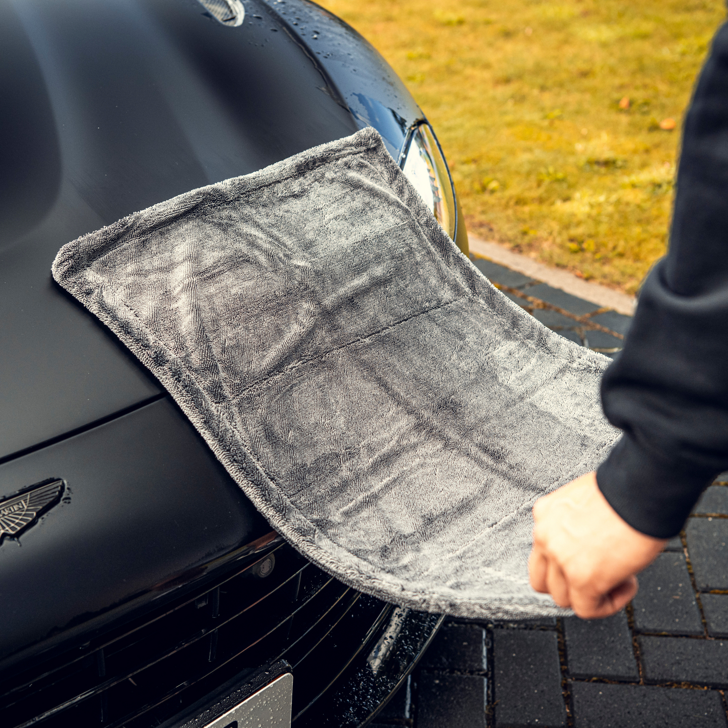 Titan Drying Towel™ – Droog je auto als een professional.