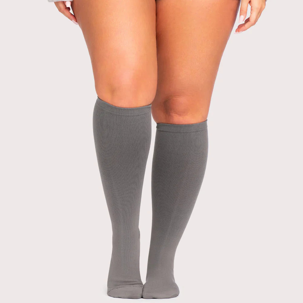 FlexSock™ – Compressiekousen die Eindelijk Wél Passen & Pijnverlichten